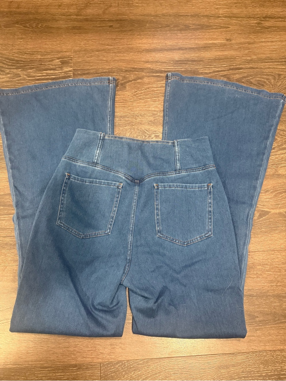 NWT Halara Flex High Waisted Crossover
Pocket Washed Casual Jeans size M - Picture 4 of 8